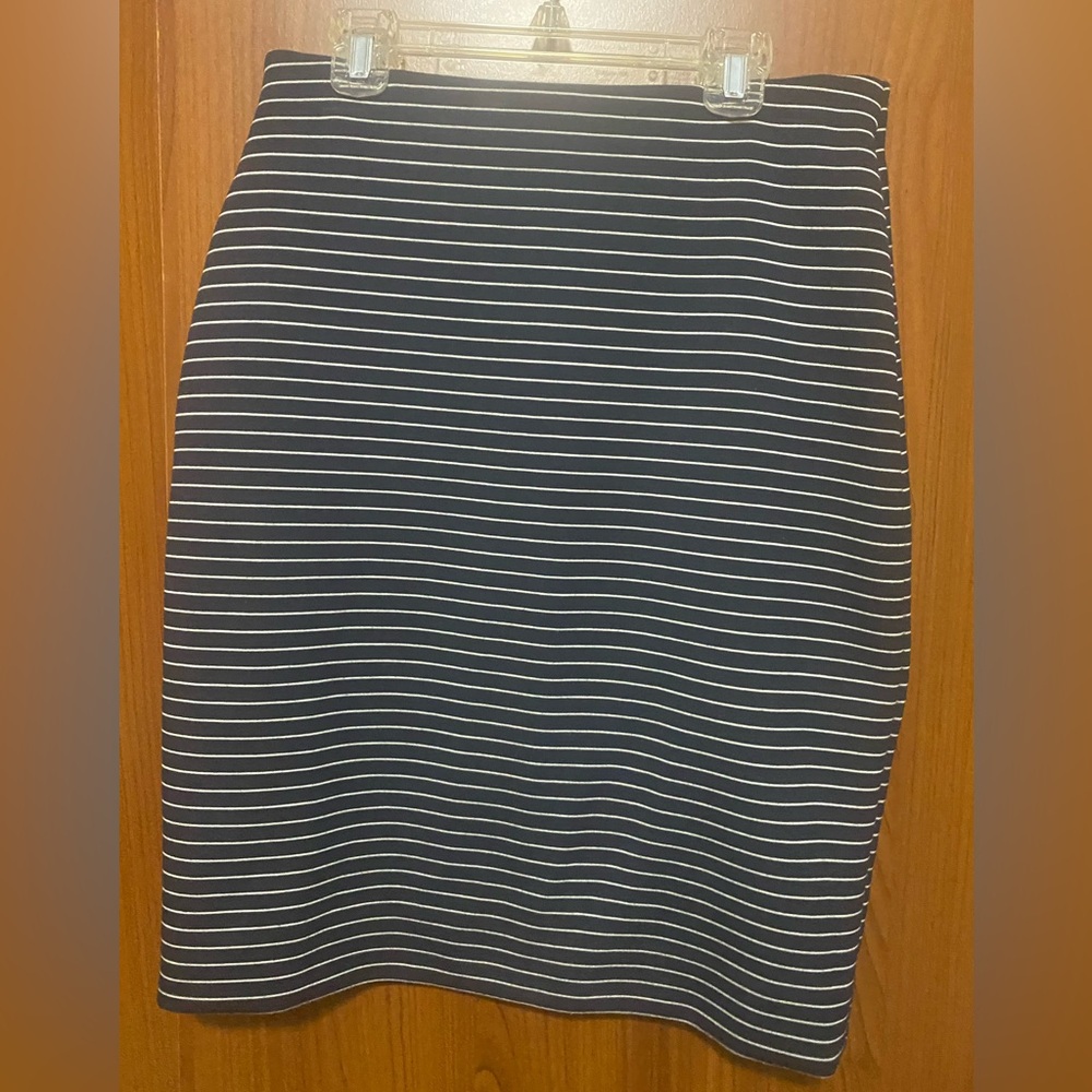 Banana Republic Nautical Navy White Striped Lines stretching Pencil Skirt Sz  XS